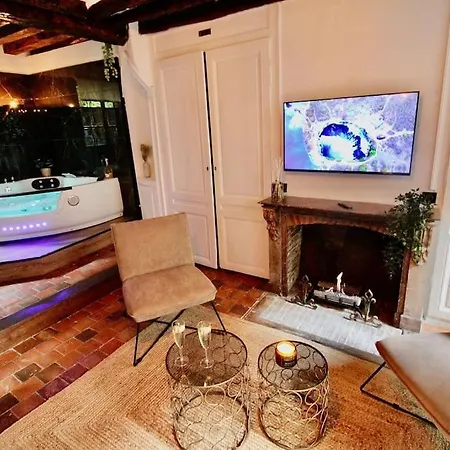 Le Gustave - Sauna, Jacuzzi & Terrasse A شقة *