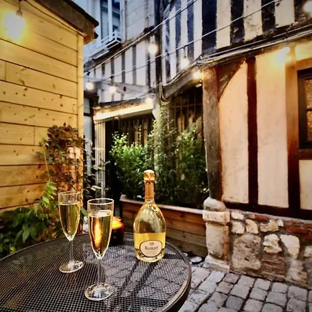 Le Gustave - Sauna, Jacuzzi & Terrasse A *