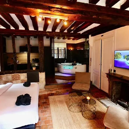 شقة Le Gustave - Sauna, Jacuzzi & Terrasse A *